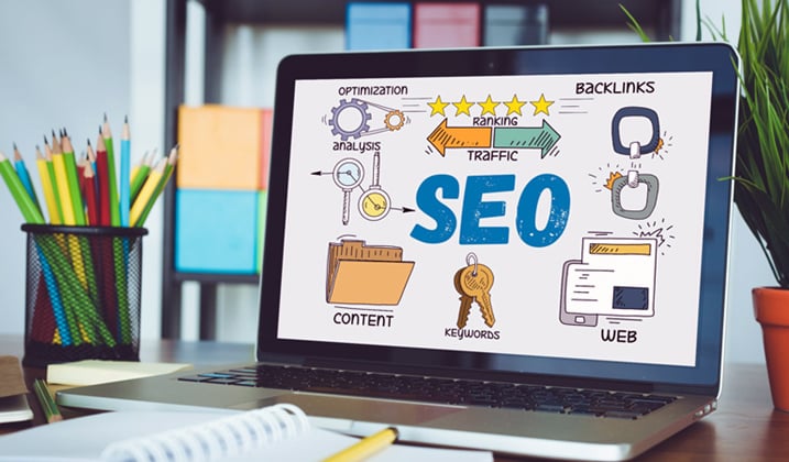 Como-se-beneficia-el-servicio-al-cliente-con-una-estrategia-SEO-1