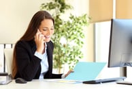 Crea una relación fuerte entre vendedores y su CRM