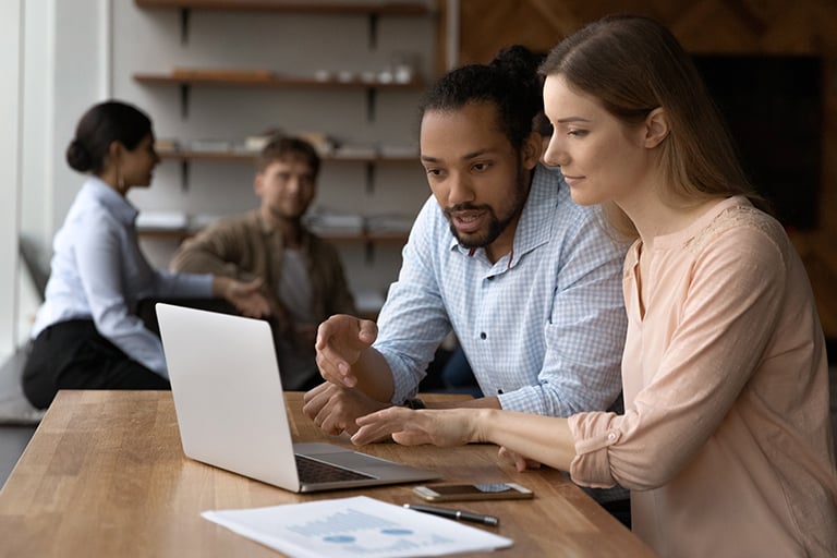 Que-puedes-optimizar-en-el-CMS-para-mejorar-el-SEO-sin-tocar-codigo-C