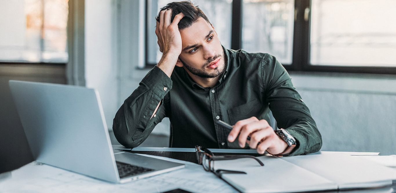 3-senales-de-que-tu-crm-solo-sirve-como-base-de-datos-y-como-solucionarlo